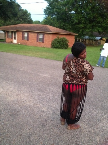 -	If you dnt no me , dnt judge me * hit da follow button & ill follow back