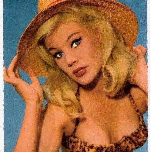 blonde, southern belle just tellin it how it is!