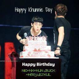 0409082PM's profile picture. Annyeonghaseo ^^