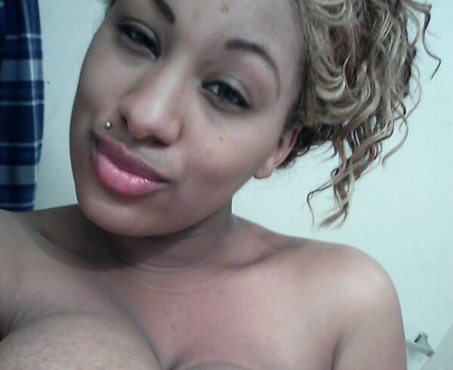 im me all day everyday, i can be ya friend or ya worst enemy which one you wanna choose :-) #teambisexual #gorgous #followthisbitch