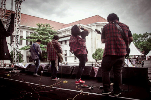 Indonesi Thrash Metal since 2011 @batolgore @Gitarrrman @cecepbock @ @ezzaeja. Contact: +6285228000793 @majidhebat or nuclearscum(at)gmail(dot)com