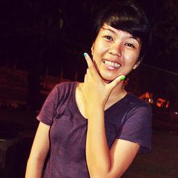 maKulit,paSAway, (teNnis lovEr), GoD feAring, muSic lovEr, (daDdy's boSS), loVes guiTar so mUch, #1 fan Of my sistEr...