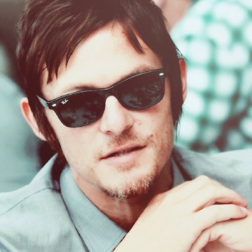 ☆reedus army☆.  Biggest Norman Reedus fan!★彡   。・゜Norman's wife゜・。