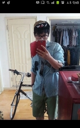 domino_526's profile picture. Intergalactic poet with a shimmering heart.