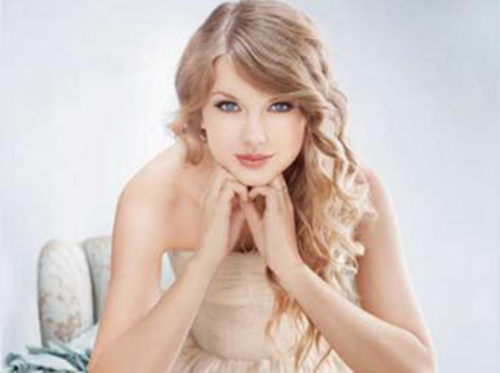Keep Calm and be Swiftie ♥ @taylorswift13