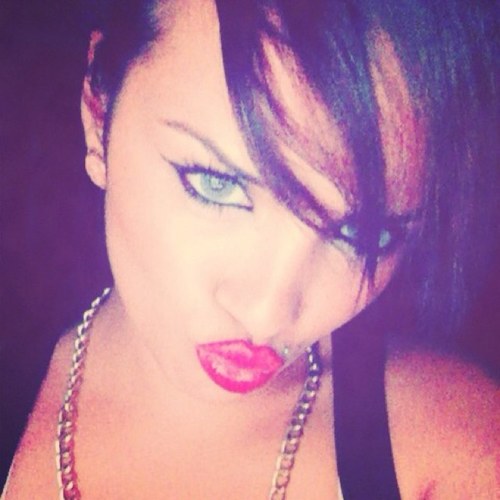 1Love RIHANNA! ❤
Shut up bitch and follow
 ~Italy-Sardinia~