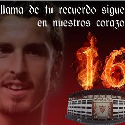 La Giralda presume orgullosa de ver a nuestro equipo en el Sánchez Pizjuán . Siempre SEVILLA F.C. Eterno 16.