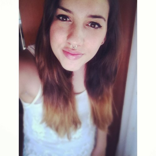 ROOOOOORI's profile picture. Cáceres por obligación. Enfermería por vocación. Dormilona profesional. Soñadora a tiempo parcial. Vaga por naturaleza.