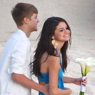 I'm a Jelena Supporter I love Justin Bieber  and Selena Gomez so much. I also love Taylor Swift.