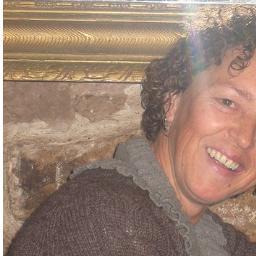 _es_ther_'s profile picture. Orde in de chaos brengen | Dol op en trots op mijn kids, Ruud en onze trouwe zwarte viervoeter en kleine smurf |