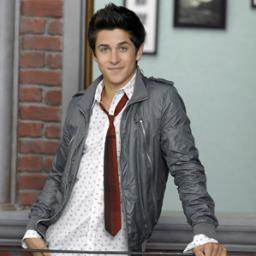 Hey! im Justin Russo! Wizard, Wiz-Tech director, Annoying sis @wizardrusso44, Crazy bro Max, almost Family Wizard, Super Smart! single and looking for a Juliet