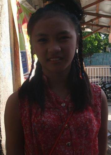 I am Kind, Good anD intelligent Person you'll know .. I am a Sone and I am Friendly ♥ I am 6-Rizal of SRES . So Follow Me , Thank You :))