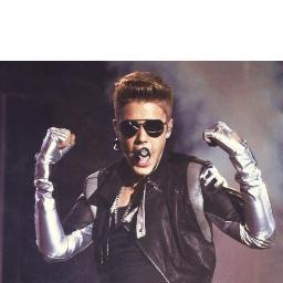 I LOVE JUSTIN BIEBER ,AUSTINE MAHONE,AND CODY SIMPSON ,AND WINX SO MUCH AND I LIKE PURPLE COLOR  IM HER BIGGER FRIEND EVER