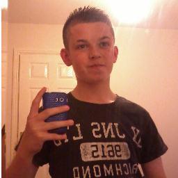 Hey ,Im lewis , 13 i love football , Girls ,music and other stuff so if you follow me you will get followed back :)