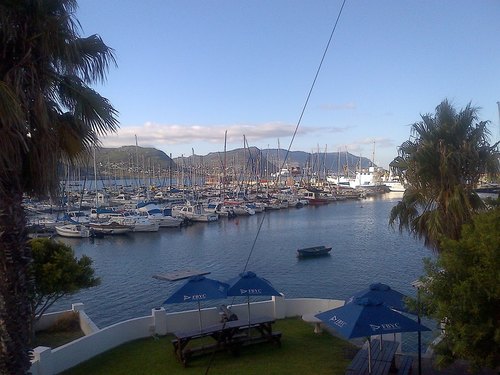 SimonsTownCF's profile picture. Simon's Town Coastal Forum official twitter account. We aim to give a voice to the aspirations of those with the well-being of the Simon’s Town coast at heart.