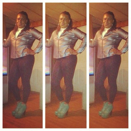 #HatinHoes...i love yall...#TeamPretty! #YouCrabbyBitchzKillMe #MoneyChaser! Yeah I love dem $$'z fuck a stripper! Haha!
