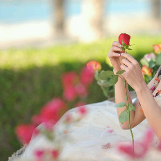 kma934's profile picture. واثقه أن روحي جميلة جداً و ضحكتي تروقني ولدي أشخاص اكتفي بهم عن العالم ♥