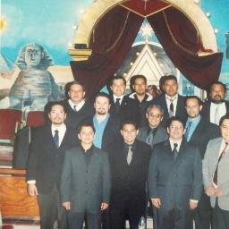 Masón de la RLS .·. General Eduardo Lares Victoria # 7. Pero también soy Yunque y del CLan del sobre amarillo orgullosamente!