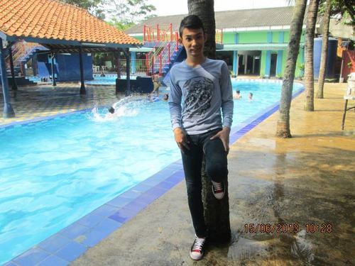 MUHAMAD RIZKY

PANGENRAN CINTA :) | 01 agustus 1996 | music Regaae + Persija jakarta & barcelona|  school in SMKN 7 RAWAMANGUN