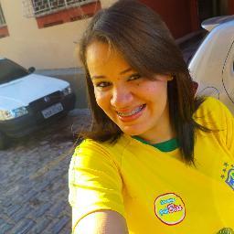 Sou alagoana, moro atualmente em Fortaleza, e procuro fazer amizades de qualquer lugar do Brasil.