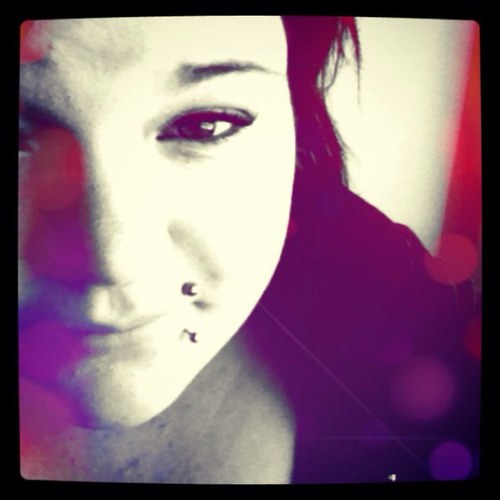 Hi, I'm 17 yrs old girl from Finland ! :) follow me, I'll follow back !