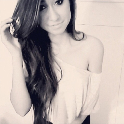 Full of Grace. Full of life. Full of fun. Full of spice. DealFlicks sales girl =] #Followback  #F4F #TeamFollowBack