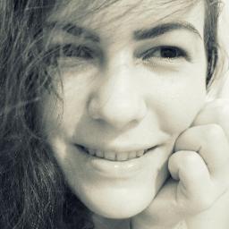 De puta, de criança, de maluca; toda mulher tem um pouco! Haha (: