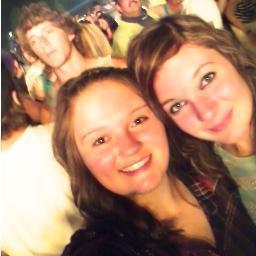 Emoleey_'s profile picture. Let it be.