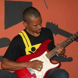 NaorEsteves's profile picture. Louvando a Deus com Excelência