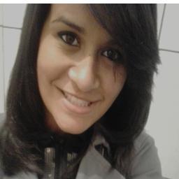 Prazer Geane pode me chamar de Gee , sou ignorante , Sensível , chata , tenho 15 anos , Namoro to mt Feliz awñ ,  Fã do @dalestemf ;