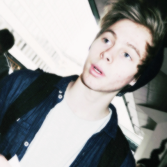 Si lo puedes soñar, lo puedes lograr.

|5sos| |Demi Lovato| |One Direction| |Ed Sheeran| Little Mix|