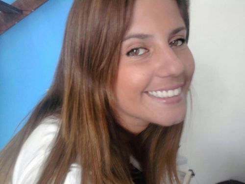 Independentemente como esteja seu coração ...... vc não precisa de ninguém pra ser feliz .....seja feliz por vc....