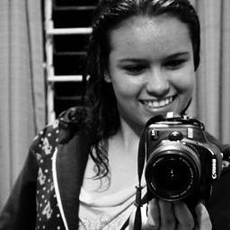 Mesmo a vida me dando motivos para chorar, eu sempre vou estar ali, sorrindo. Tumblr : http://t.co/GtmgLoXy7h   face : http://t.co/vXi3yzTsvp