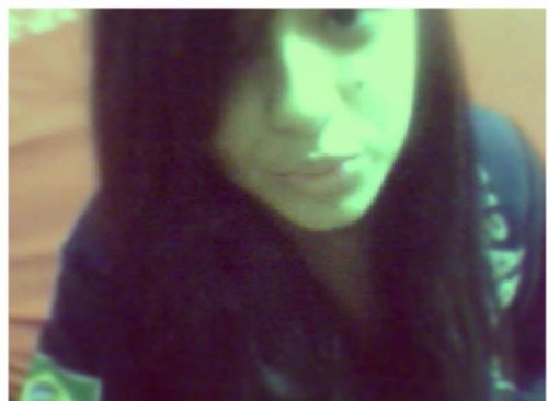 As pessoas que mais gostamos são as que mais nos decepciona , pois pensamos que são perfeitas e esquecemos que são humanas. 
Bob Marley.