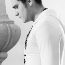 Luan eu tenho muuito orgulho de dizer que sou sua fã, não irei cansar de te dizer: Meu destino é pra sempre amar voce ! 3  Tii viivo nego mar lindo do mundo