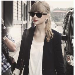 13.Taylor is perfect, she is my role model. A guitar, his voice and his songs started everything.||  Hay que aceptar las consecuencias de nuestros actos.
