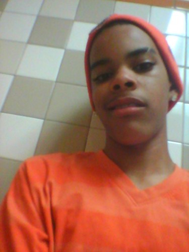 I'm a up and coming singer/dRapper. If you follow me then I'll follow you back