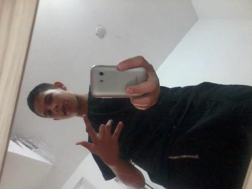 -- Só merece a felicidade quem acorda todos os dias dispostos a conquista-la  !