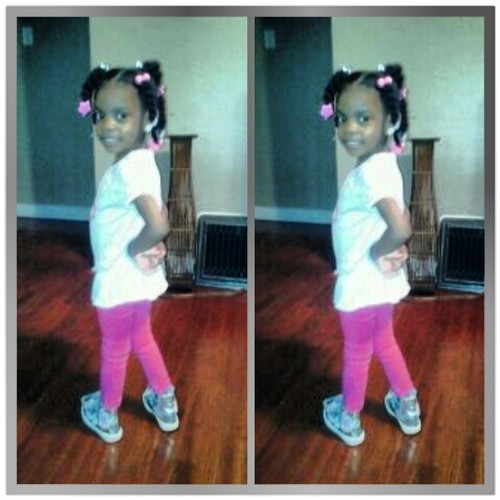 AmbeeAm's profile picture. Surrounding my self with positive energy and learning to love the life i live!!!!