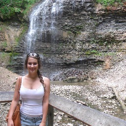 kimbodowell's profile picture. 