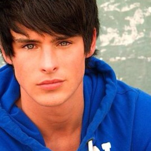 CastOnOut's profile picture. Cast out. Hated. Used. Manipulated. Try this life before you blame me for being something I was born into. #HappilyEverAfter