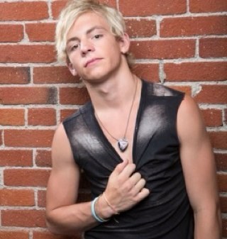 thatblondefraud's profile picture. Im not good at bios... not the best influnce #single