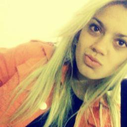 -Novas Amizades,,Estao Me Faazendoo Mt Beeim ;D