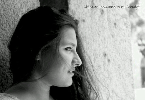 RashikaRoe's profile picture. I love to  stand out but can't stand fake ppl!  So get a style check n start following ;)