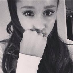 #Directioner♥ #Belieber♥ #Hunter♥ #Arianator♥ #Hooligan♥ #JNATION♥  @BoyleBrothers followed 2/03/13♥ ask for a #followback♥ #LoveYouAll♥