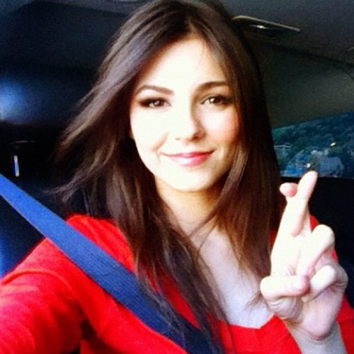 VictoryHillsLO's profile picture. I love to sing and be myself. I'm nice and I dislike to be mean to others. I can be crazy and fun when I want to be. I'm also smart, and a good friend. | 16 |