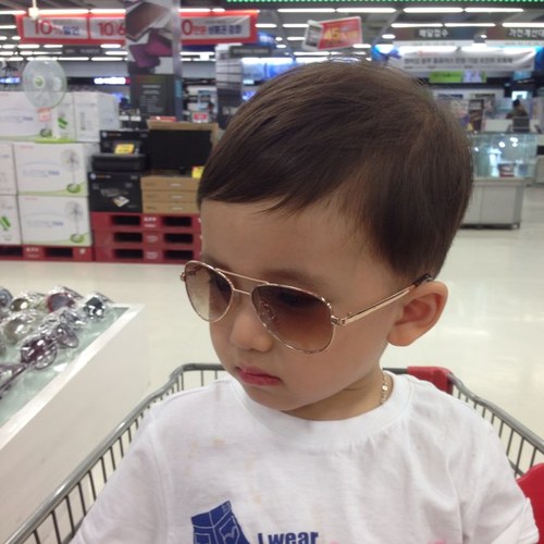 within114's profile picture. 원목이 주는 자연의 감성을 얘기하는 주식회사 위드인디자인은 '사람과 함께하는 디자인' 이라는 의미로, 자연과 사람에 가치를 두고, 자연과 사람이 잘 조화를 이뤄 함께 어우러질 수 있는 친환경 원목가구를 만들고 친환경 원목인테리어 사업을 하는 기업입니다.