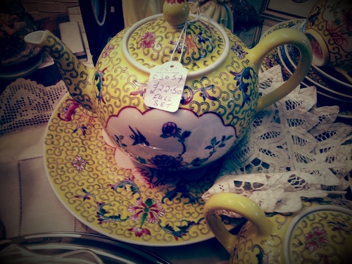 Just started my new blog on all things pre loved and to discover what the north has to offer in the vintage world