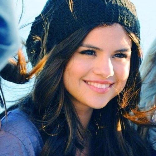 MiaClearwater's profile picture. 16 year old daughter of @LeahMurkyWater 
Older account for @leahsbabygirl
~Single~Looking~RP~