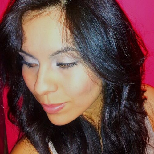 Hi, soy Ing, me gusta mi trabajo,me considero amigable y muy buena para escuchar, buena amiga y super alegre.